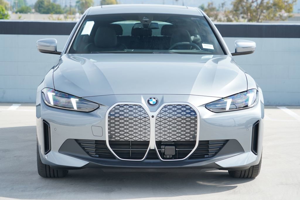 New 2026 BMW i4 eDrive40 w/ Parking Assistance Package RWD image 2