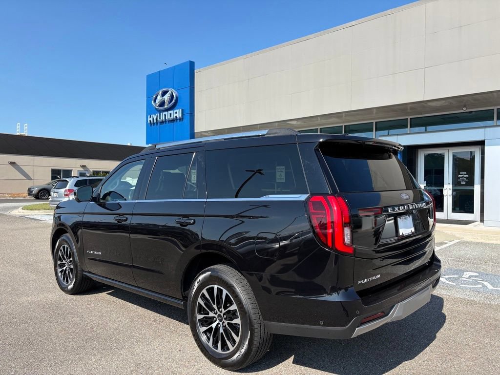 Used 2025 Ford Expedition Platinum AWD/4WD image 3