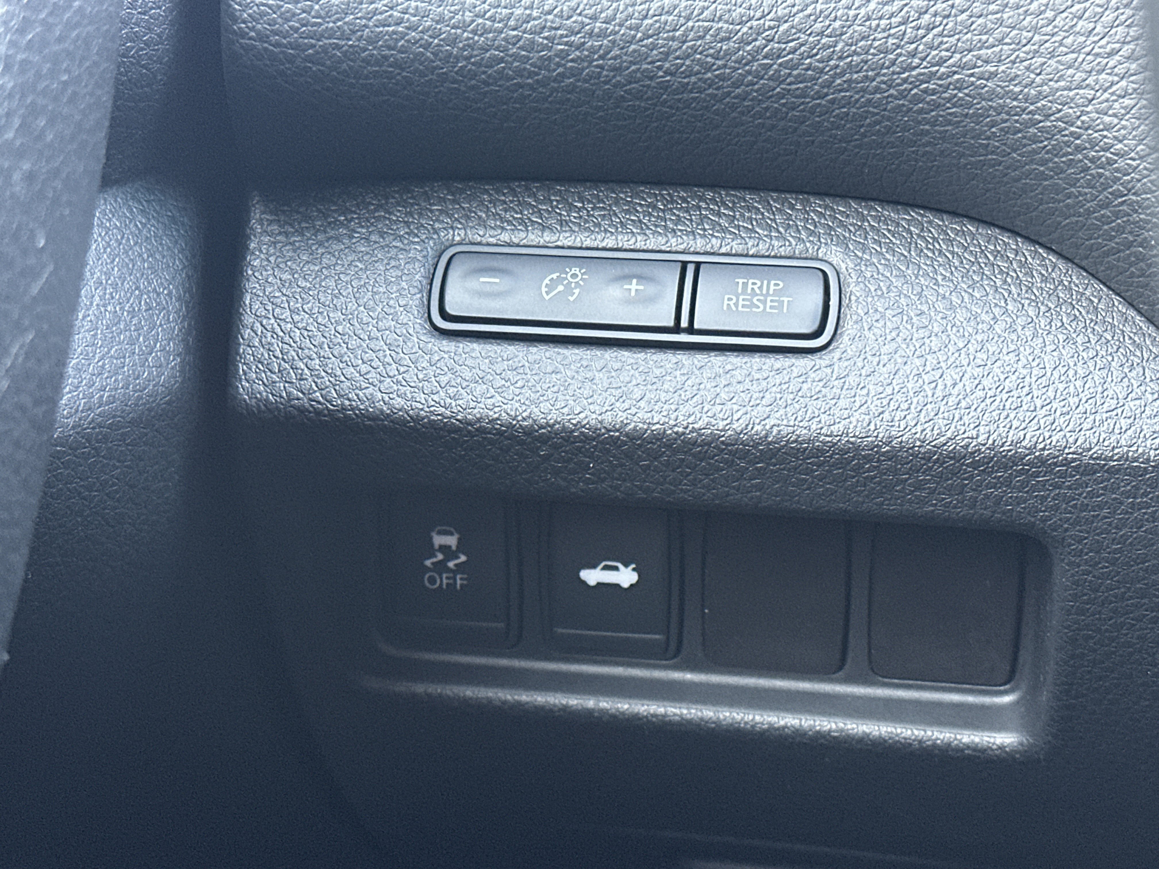 Used 2015 Nissan Altima 2.5 SV image 25