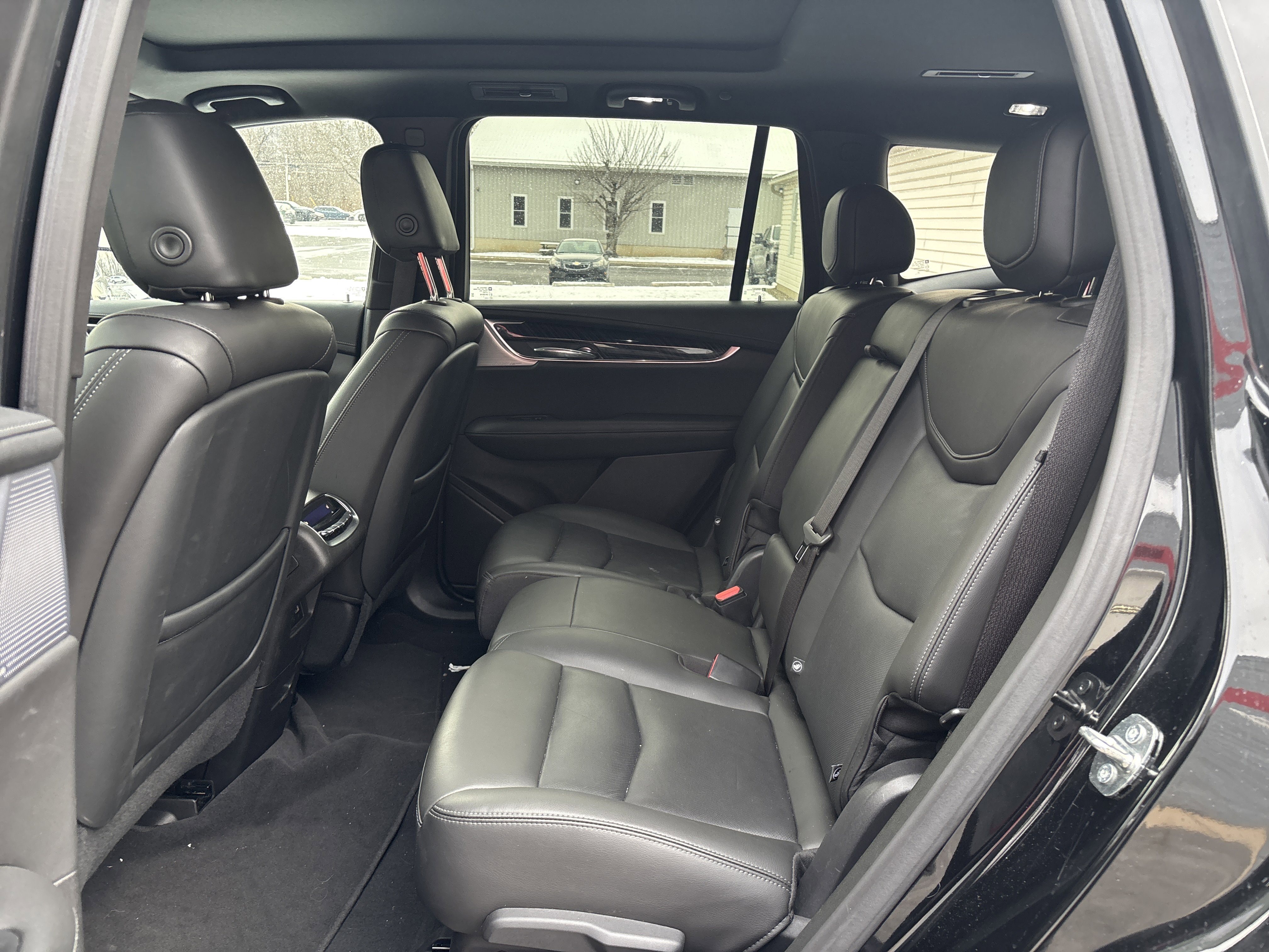 Used 2023 Cadillac XT6 Premium Luxury image 14