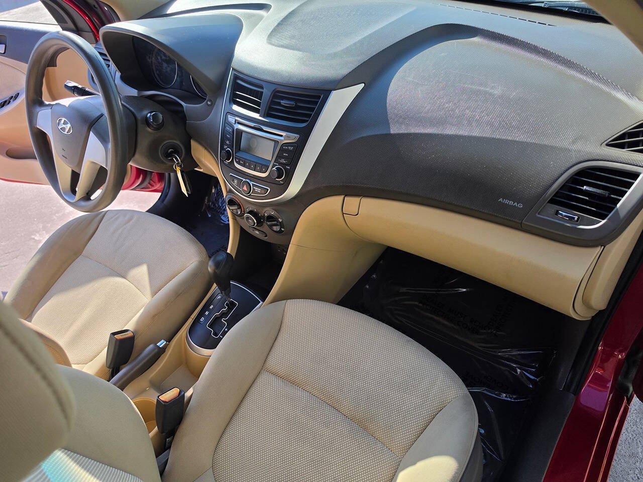 Used 2014 Hyundai Accent GLS FWD image 33