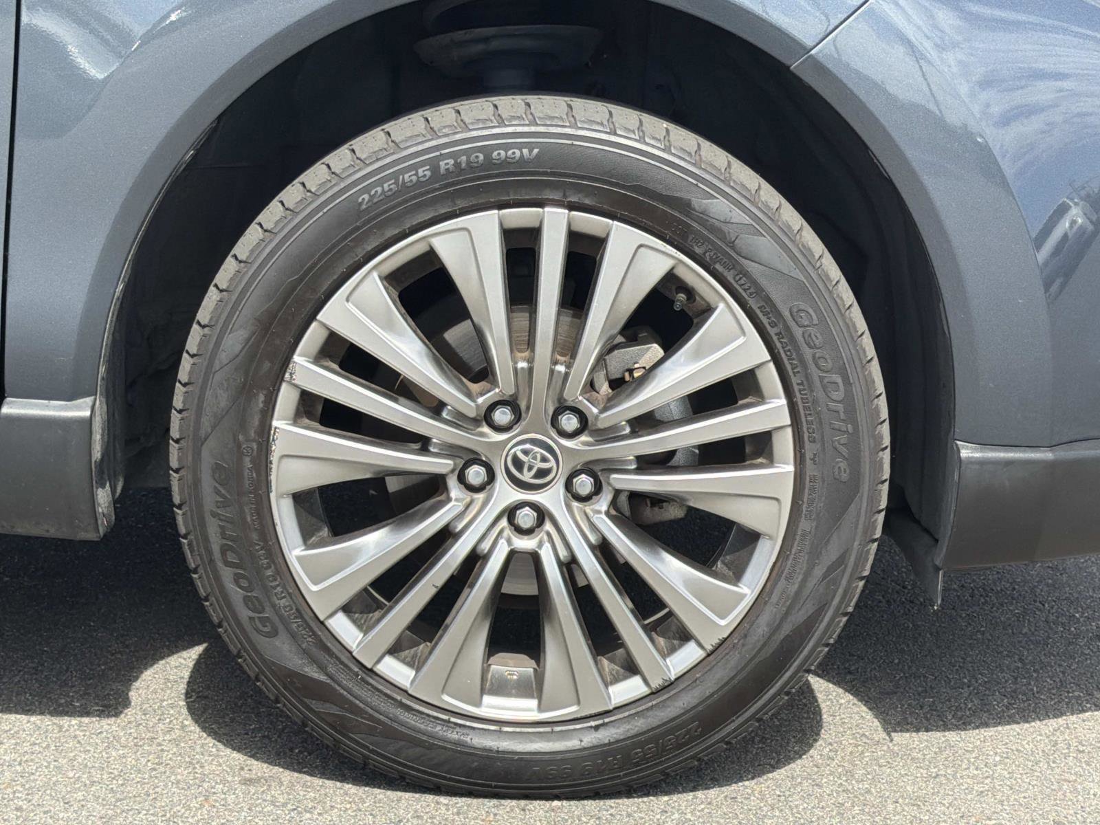 Used 2024 Toyota Venza Limited AWD/4WD image 24