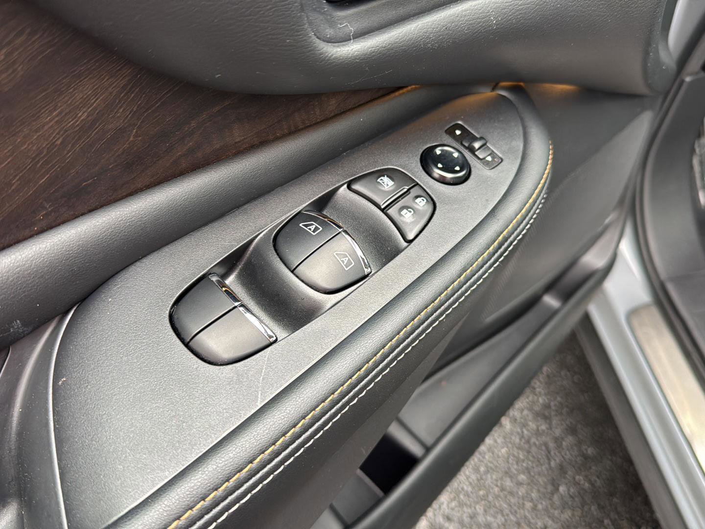 Used 2024 Nissan Murano Platinum w/ Cargo Package image 29