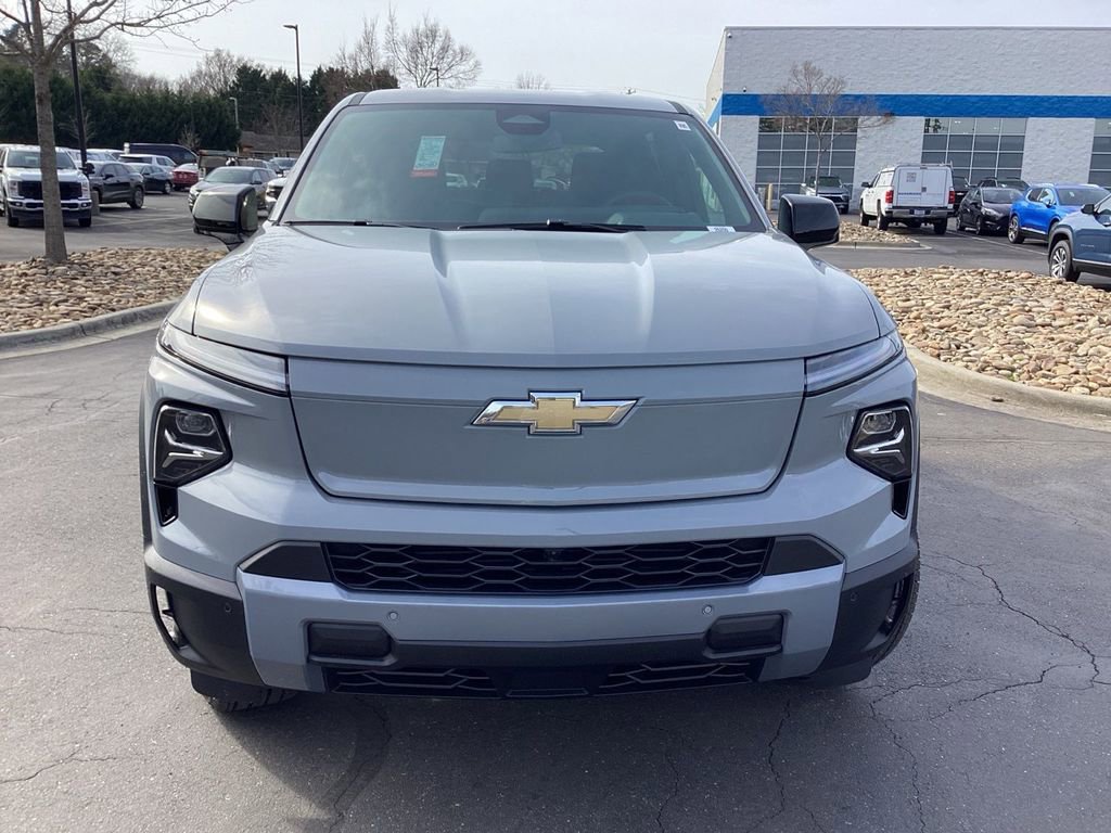 New 2026 Chevrolet Silverado EV LT AWD/4WD image 4