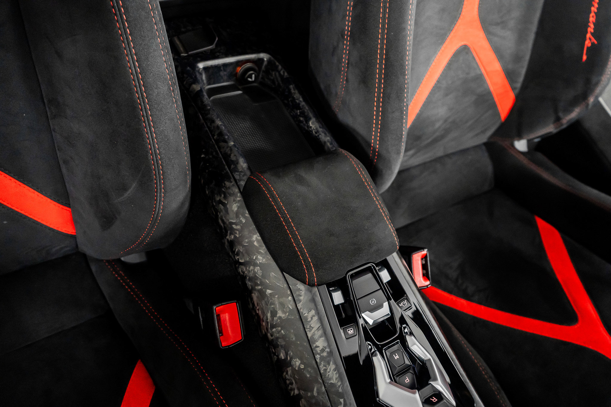 Used 2018 Lamborghini Huracan Performante image 38