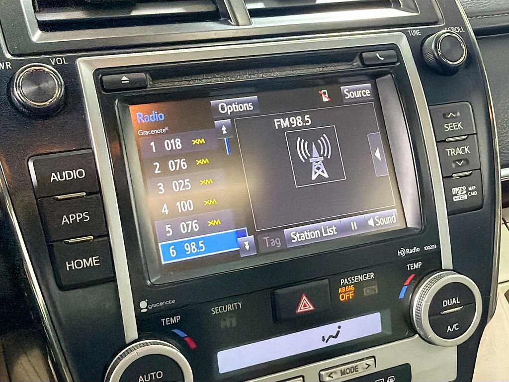 Used 2014 Toyota Camry XLE FWD image 16