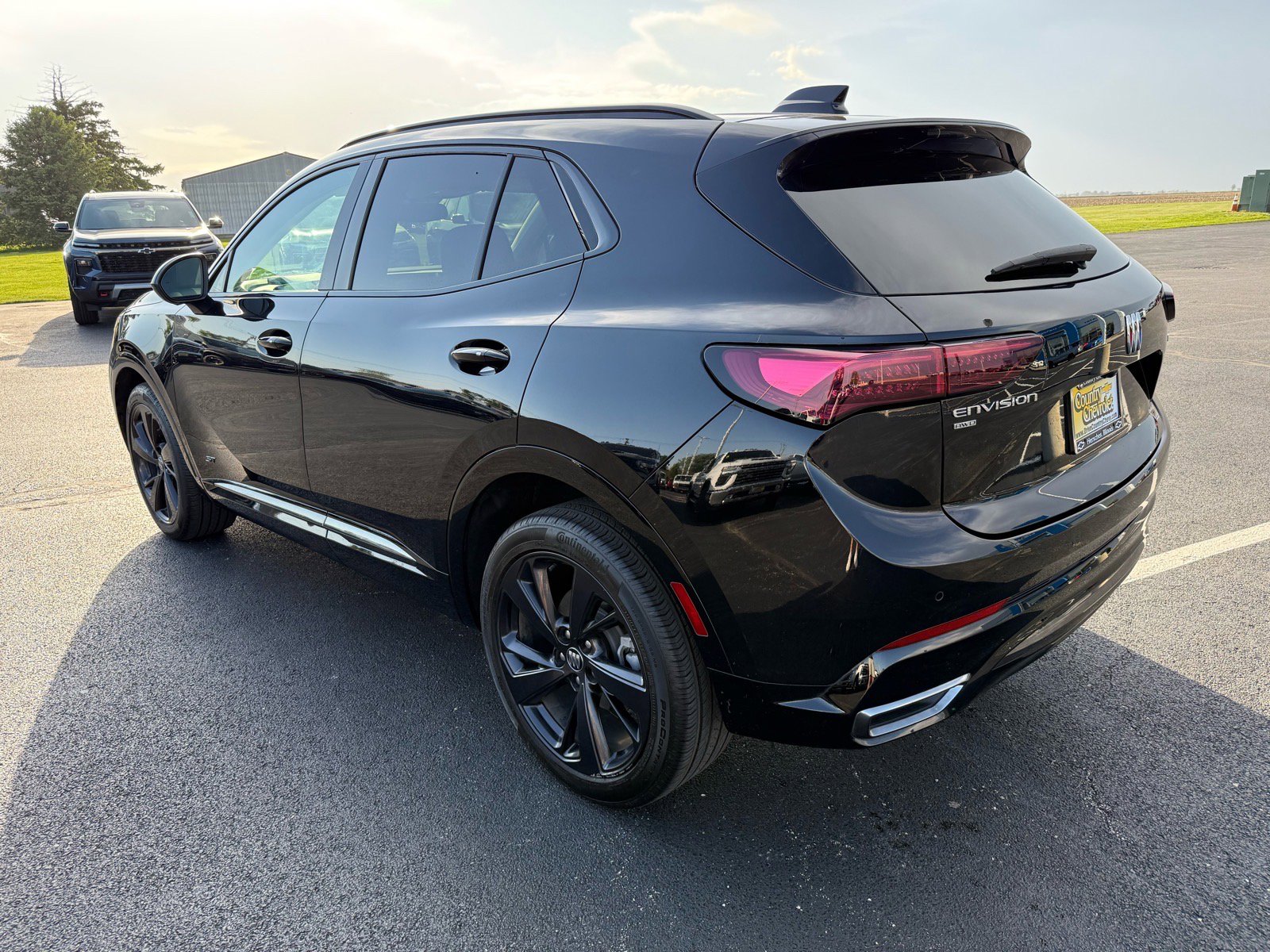 Used 2025 Buick Envision Sport Touring AWD/4WD image 3