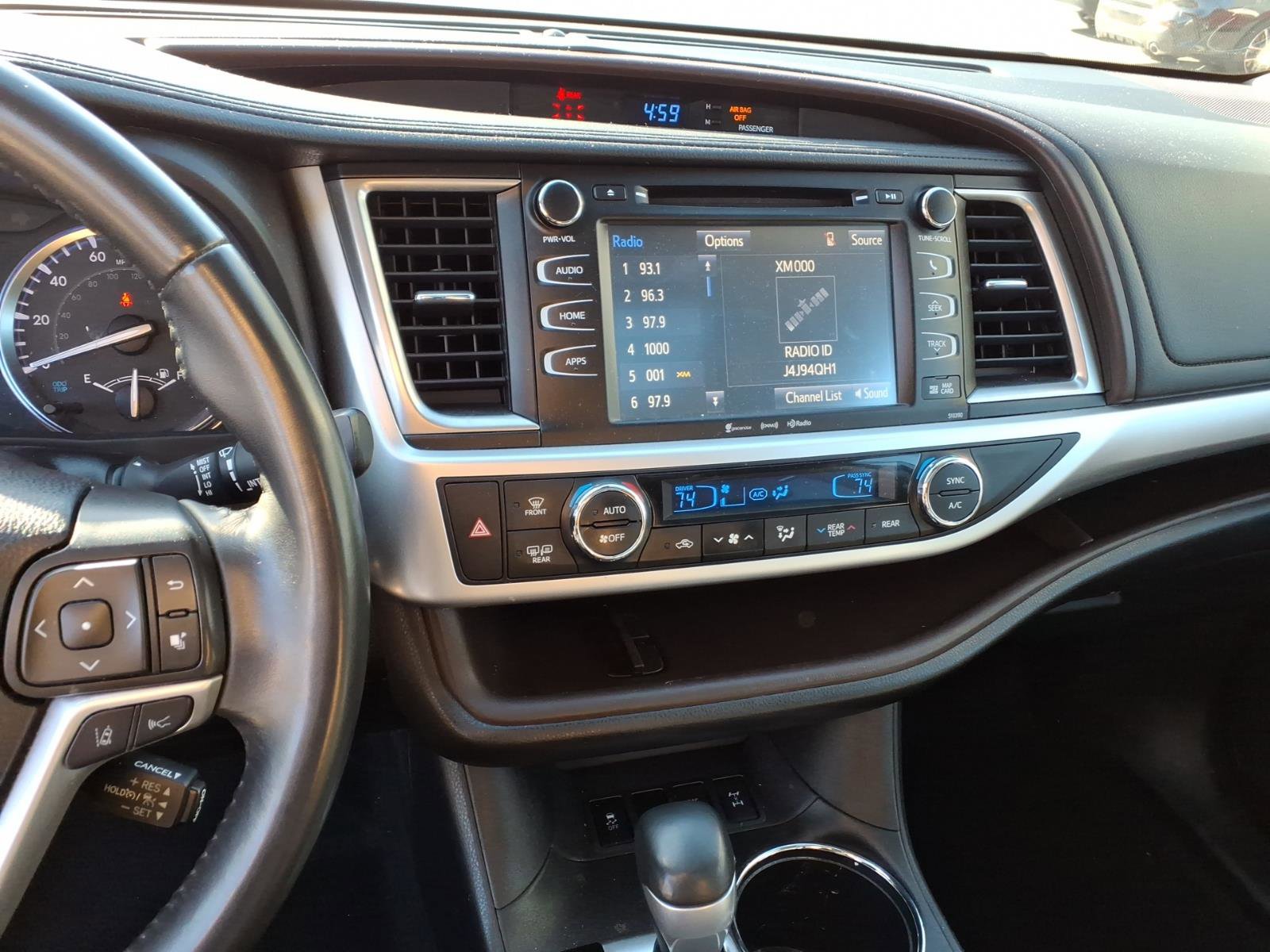 Certified 2019 Toyota Highlander XLE AWD/4WD image 9