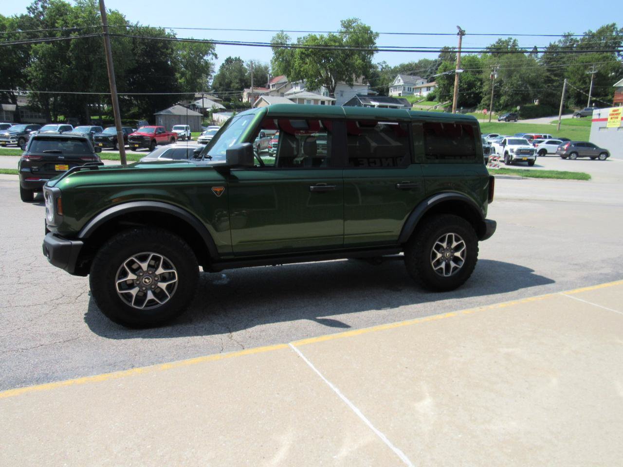 Used 2025 Ford Bronco Badlands AWD/4WD image 10