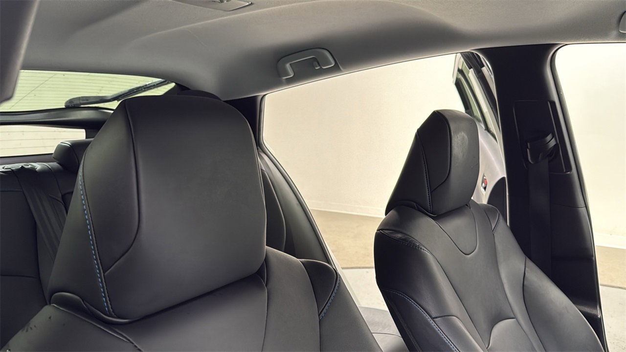 Used 2016 Toyota Prius Four image 19