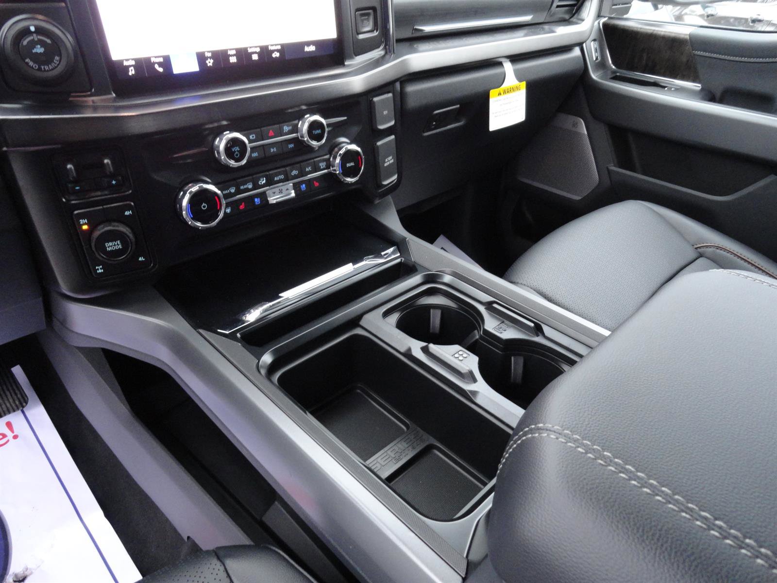 New 2026 Ford F350 Lariat w/ Black Appearance Package image 18