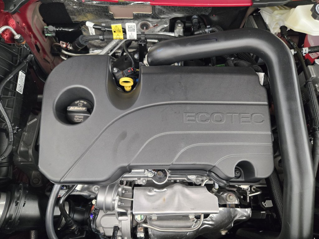 New 2026 Chevrolet Equinox RS w/ Convenience Package III FWD image 36