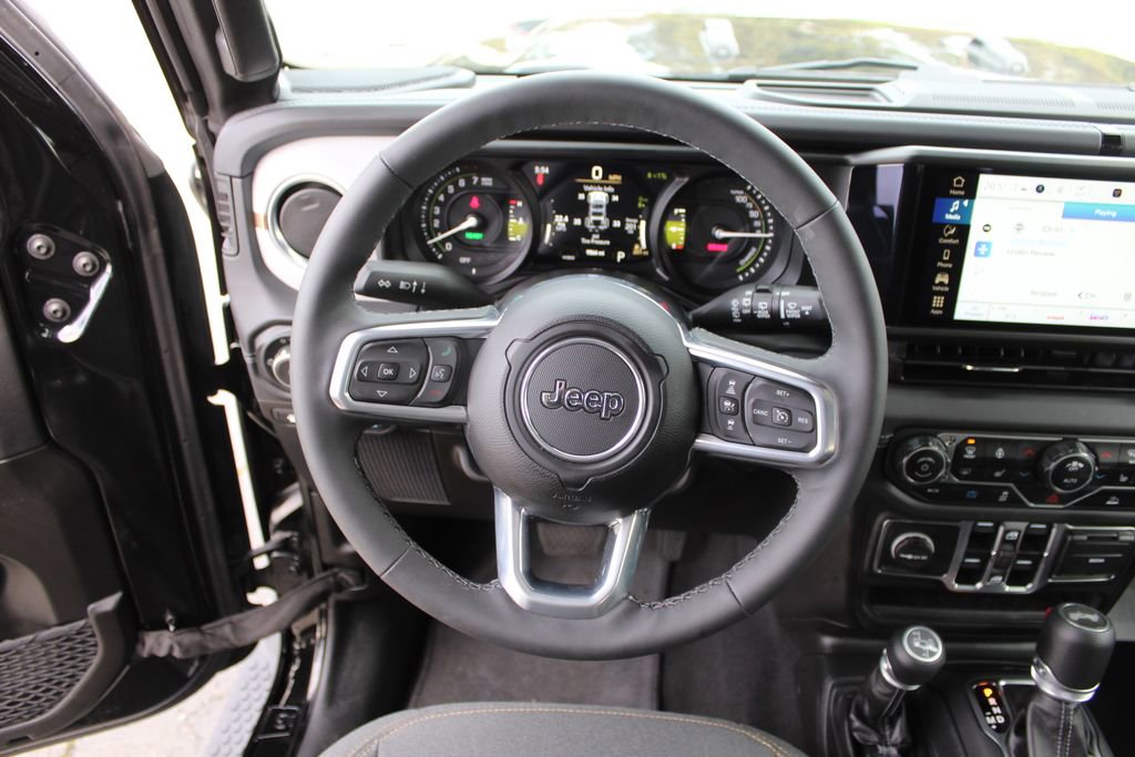Used 2025 Jeep Wrangler Unlimited Sahara image 15