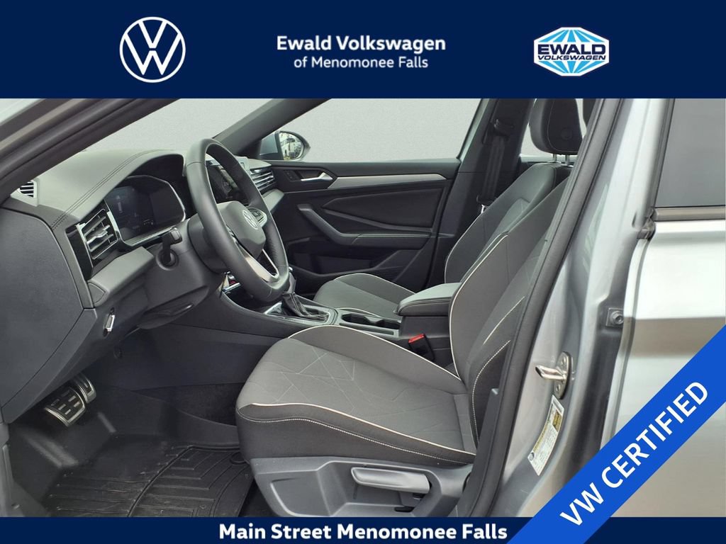 Used 2026 Volkswagen Jetta Sport FWD image 11