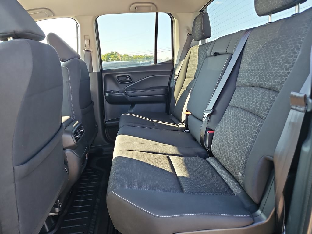 Used 2025 Honda Ridgeline Sport image 13
