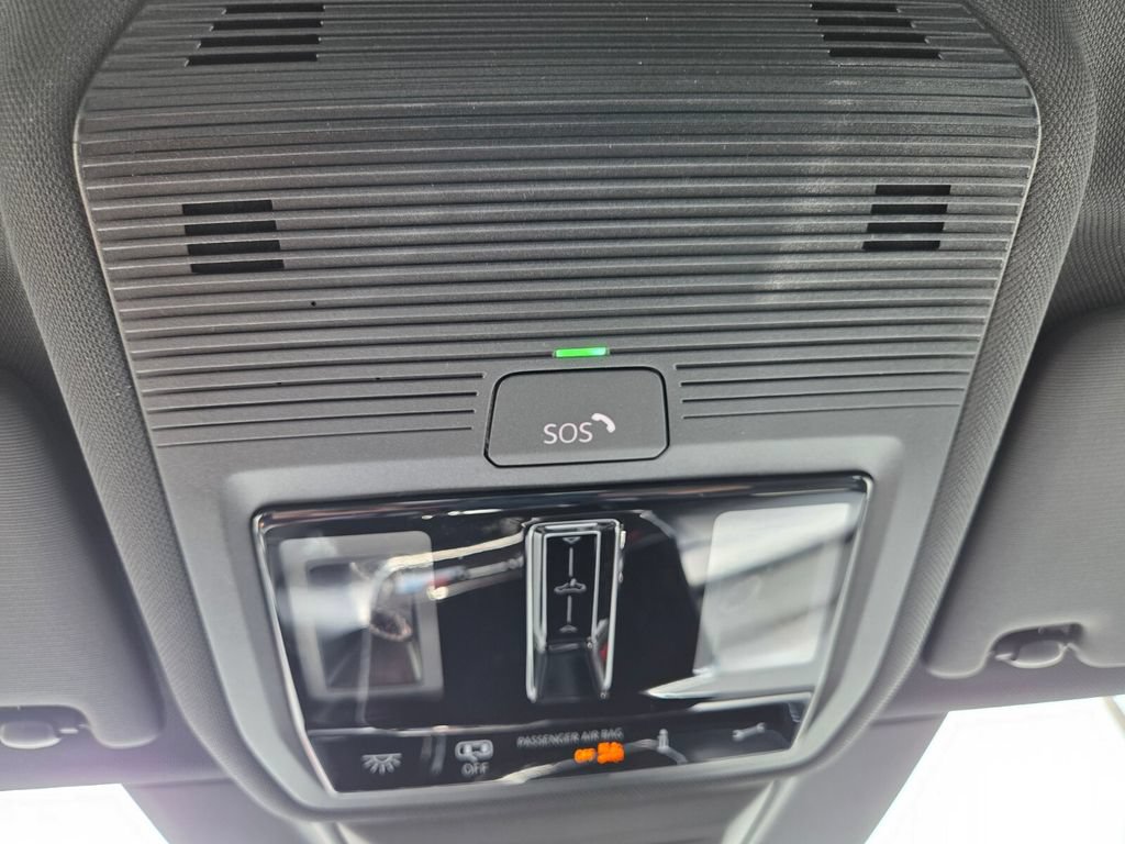 New 2026 Volkswagen GTI SE FWD image 18