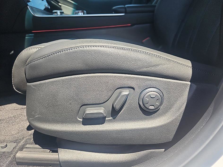 Used 2025 Genesis G80 2.5T Advanced AWD/4WD image 15
