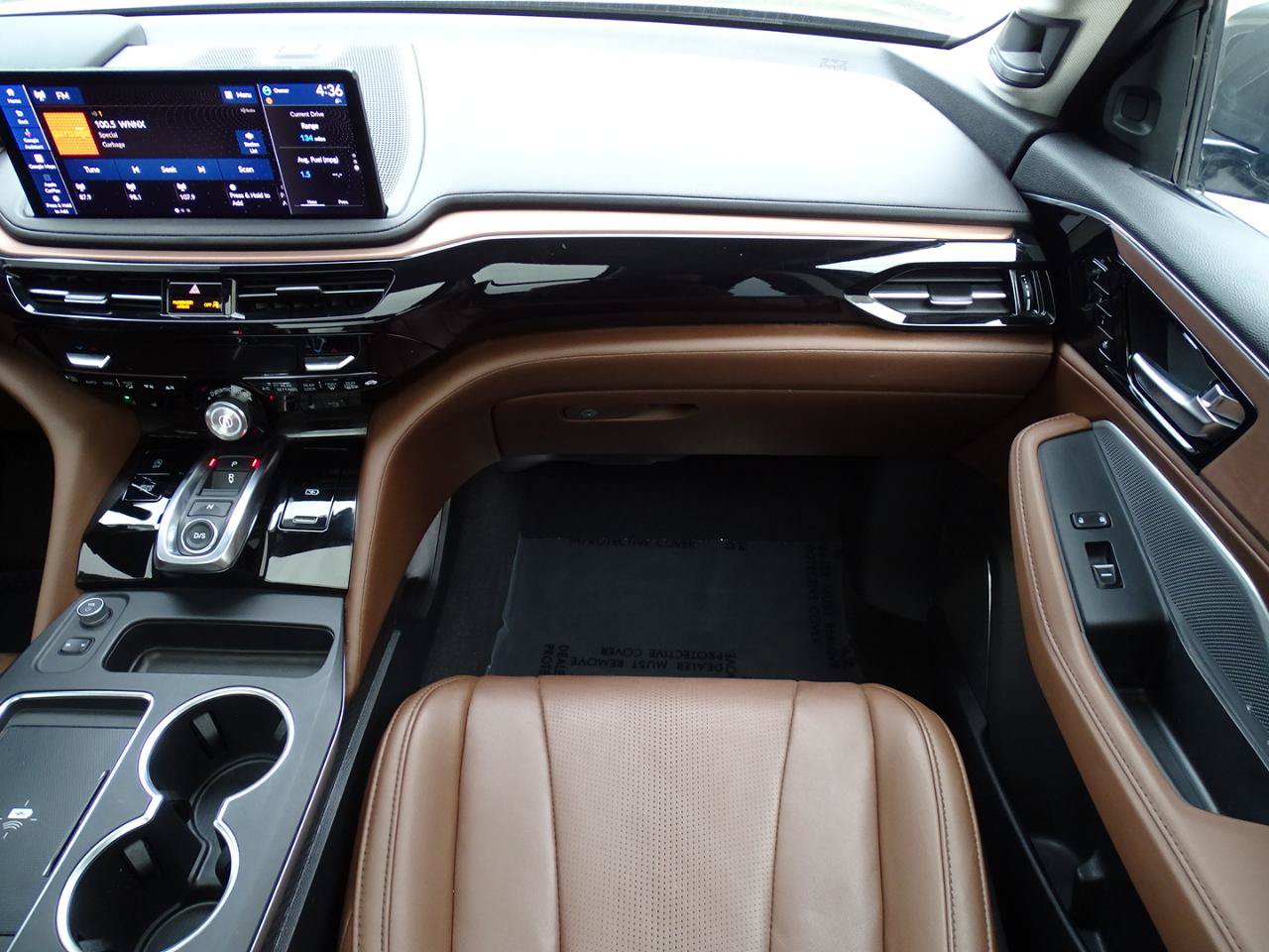 Used 2025 Acura MDX SH-AWD w/ Technology Package image 28