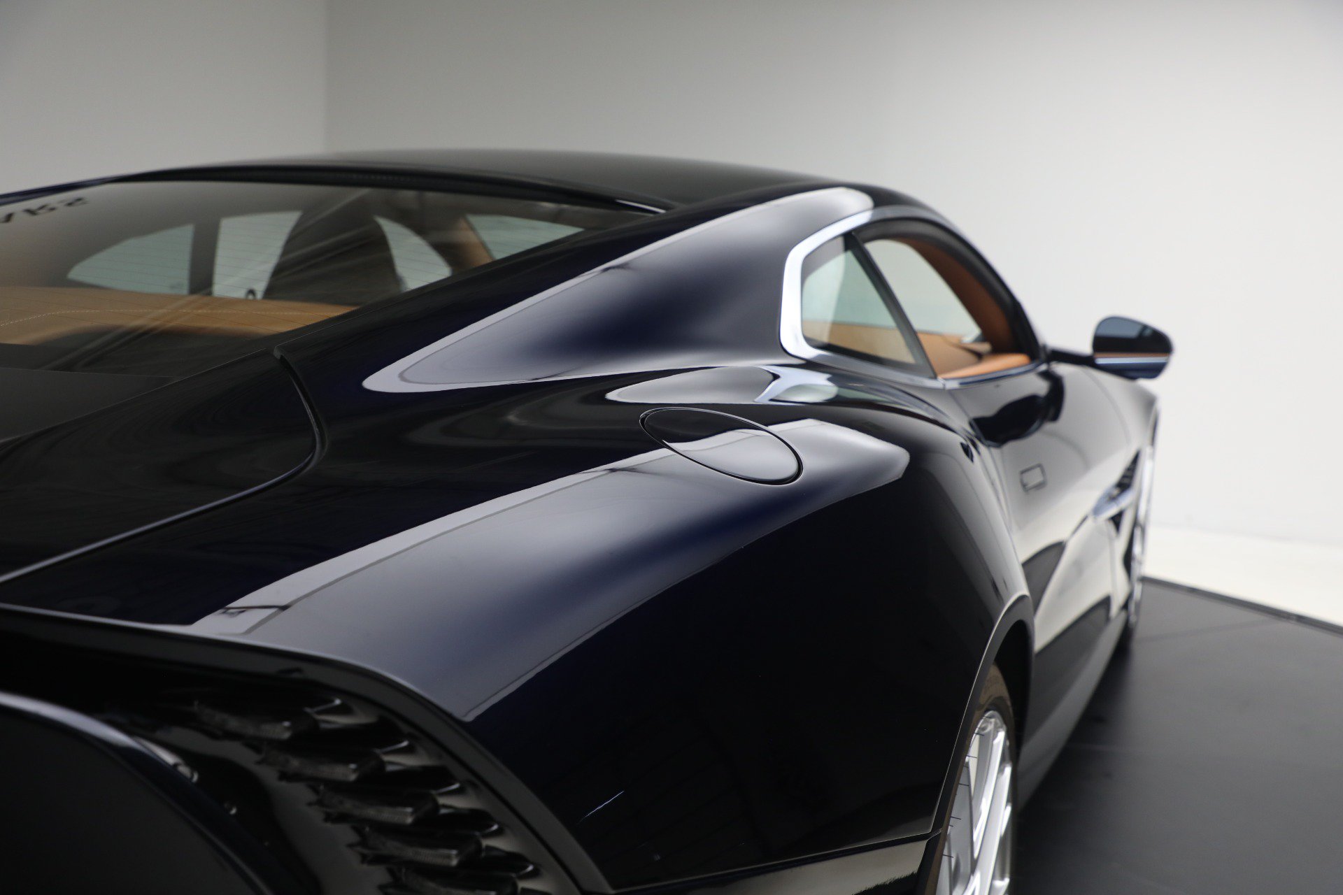 New 2026 Aston Martin Vanquish RWD image 39