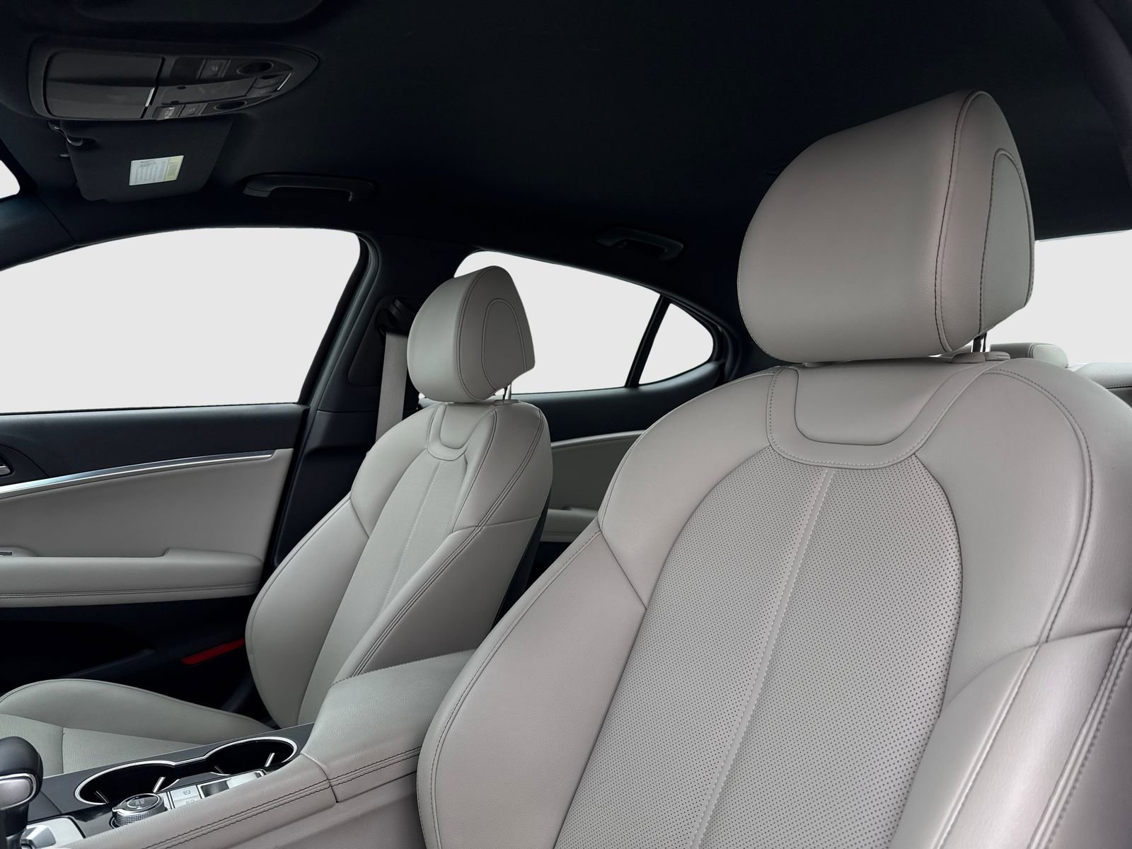 Used 2023 Genesis G70 2.0T image 15