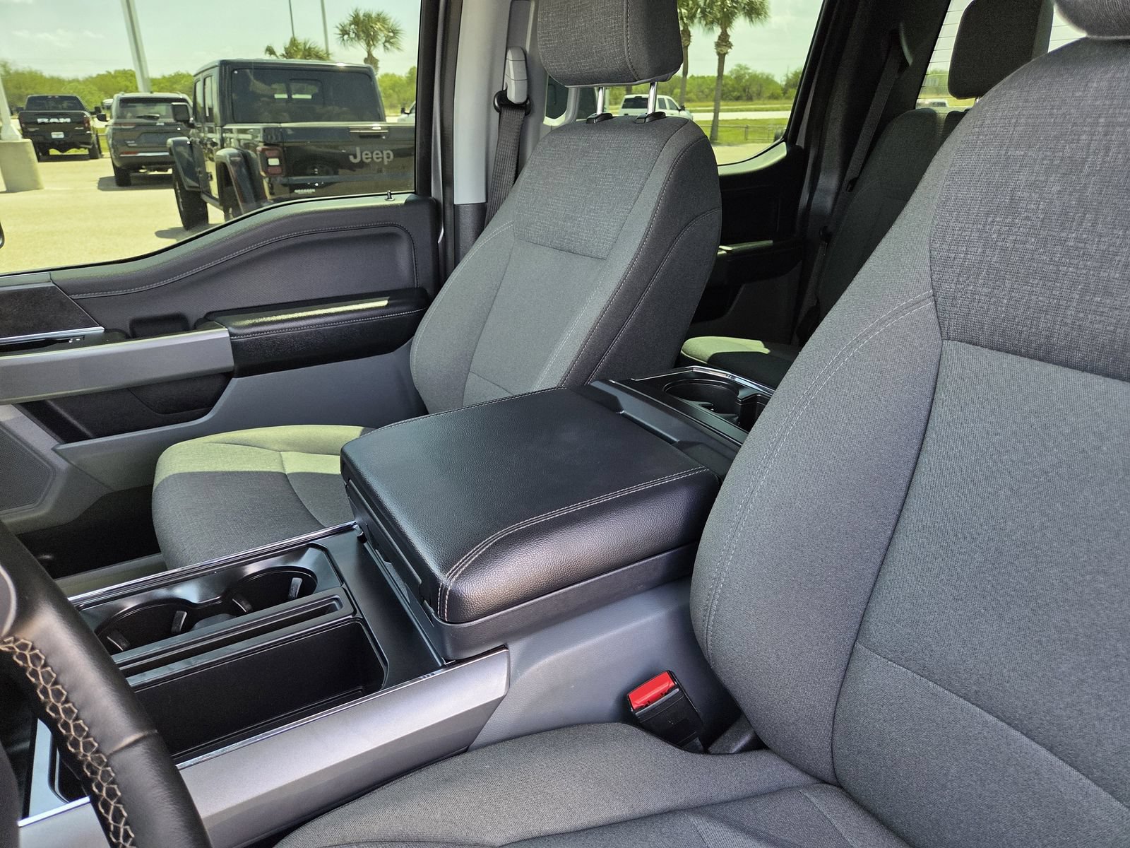 Used 2024 Ford F150 XLT w/ Mobile Office Package RWD image 27