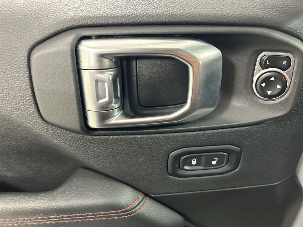 Used 2023 Jeep Gladiator Rubicon w/ Cold Weather Group AWD/4WD image 11