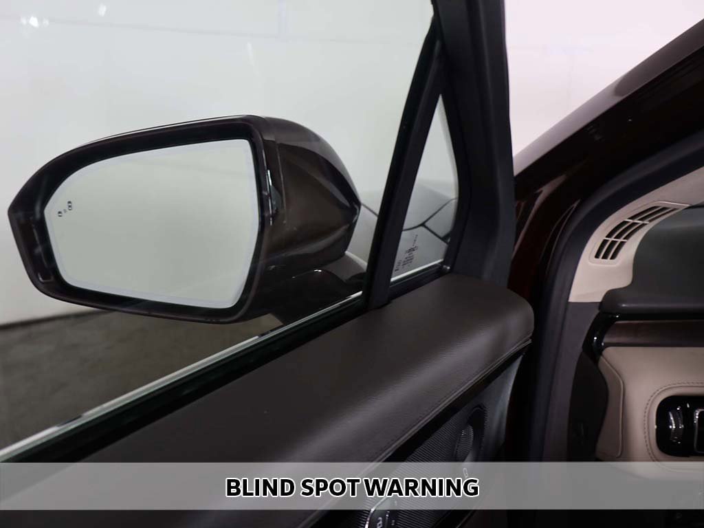 Used 2022 Lincoln Nautilus Reserve w/ Luxury Package image 5