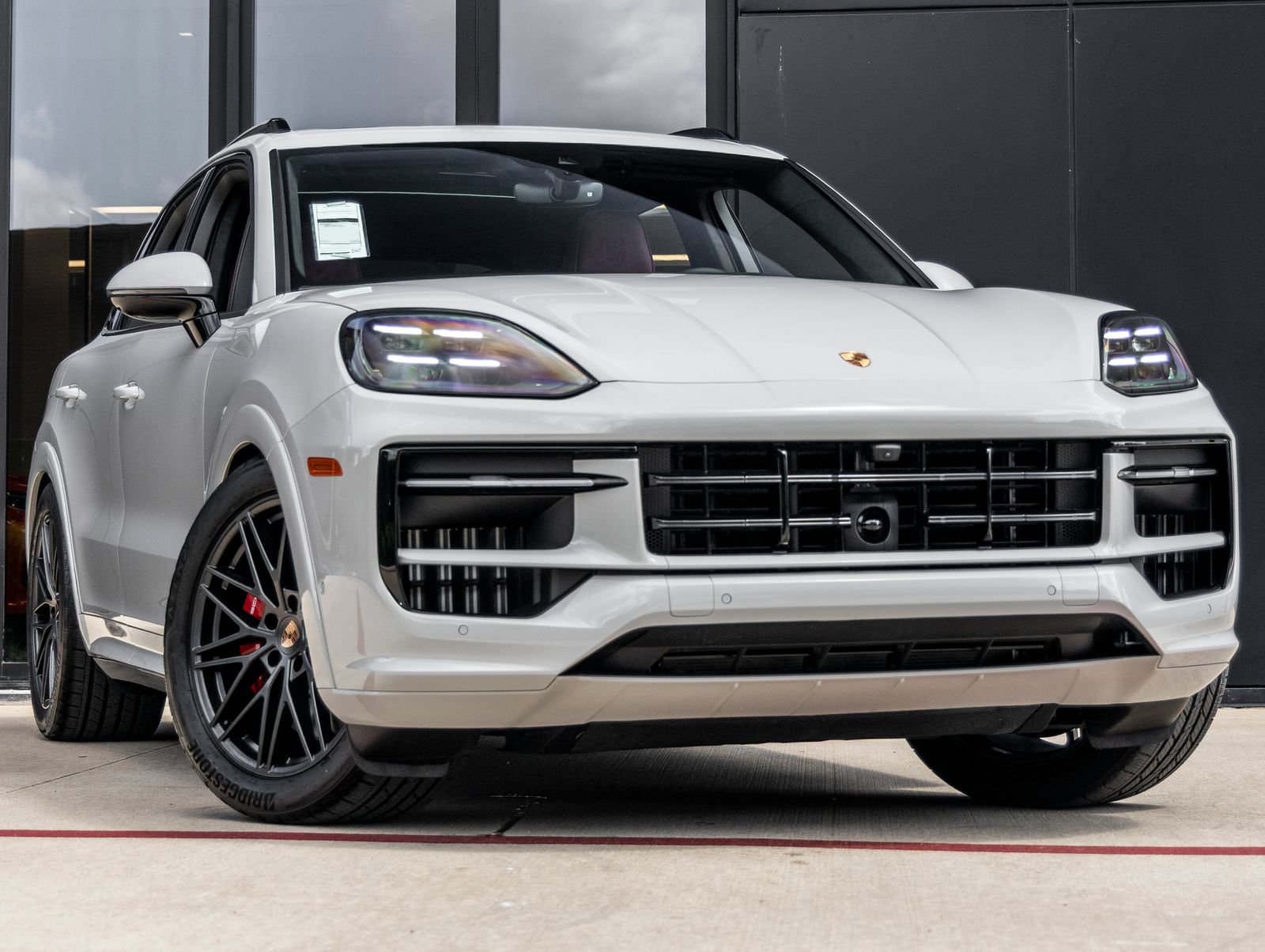 Certified 2025 Porsche Cayenne GTS AWD/4WD image 6