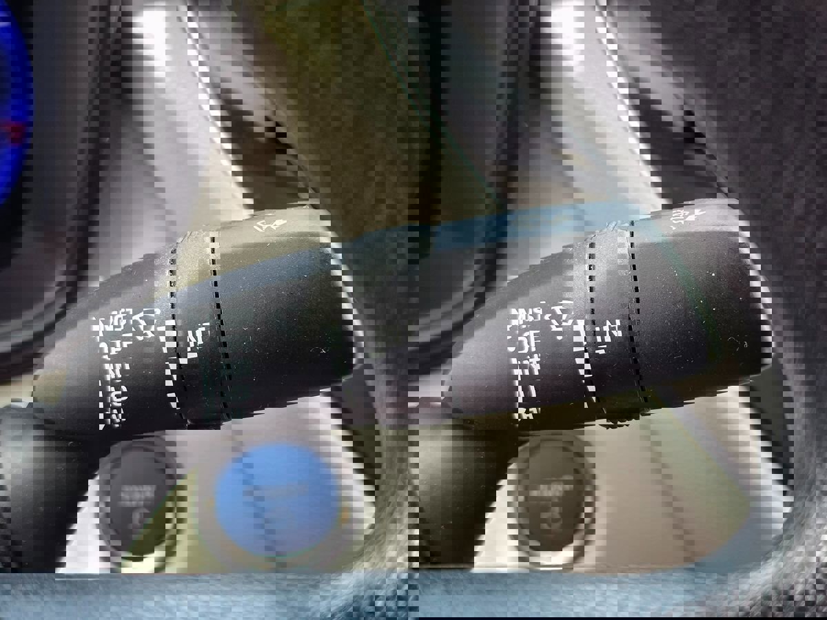 Used 2020 Toyota Corolla LE image 44