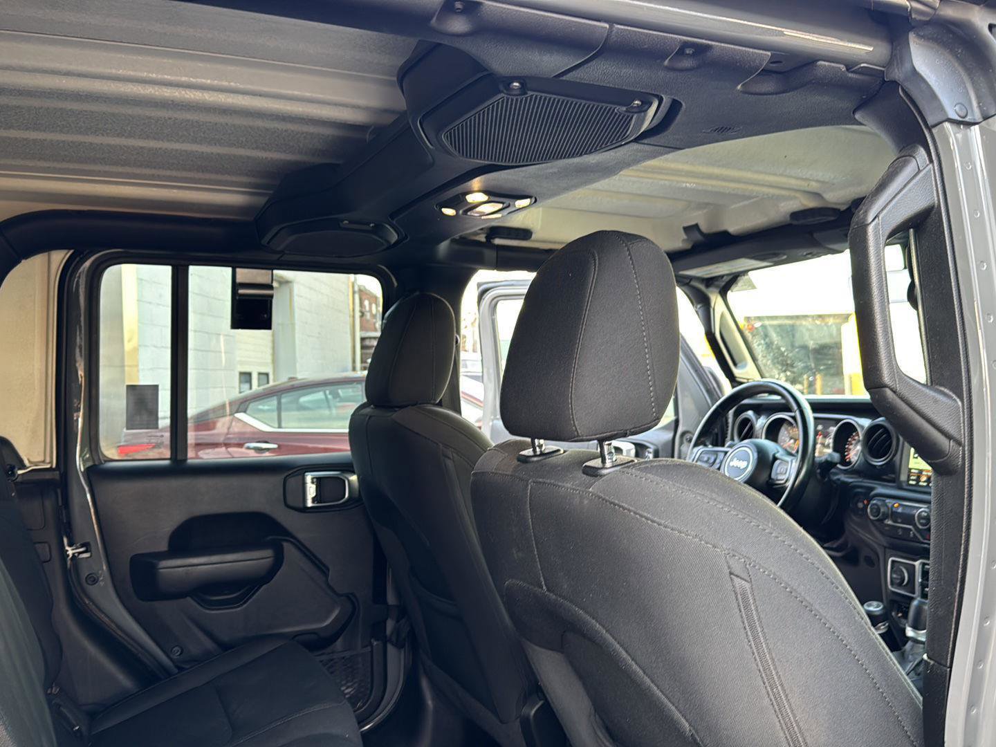 Used 2022 Jeep Gladiator Sport image 32