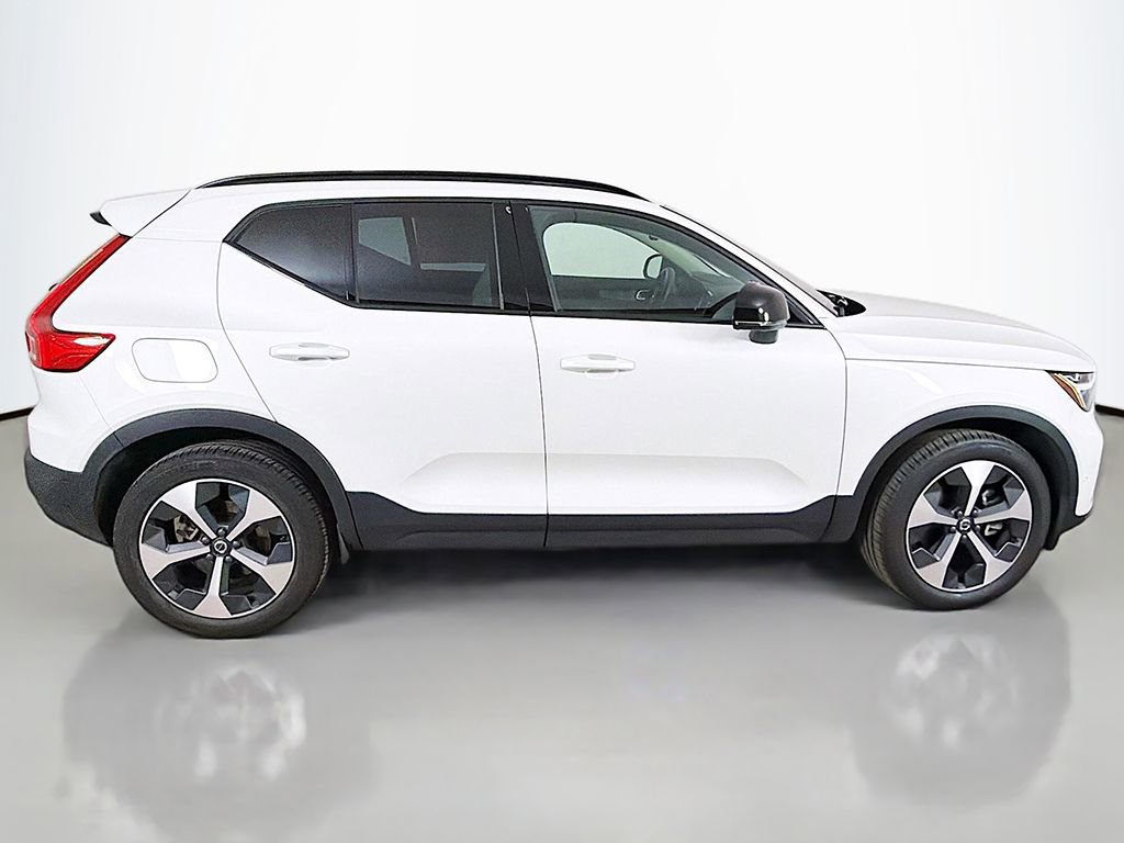 Used 2023 Volvo XC40 B5 Plus w/ Driver Assist Package image 14
