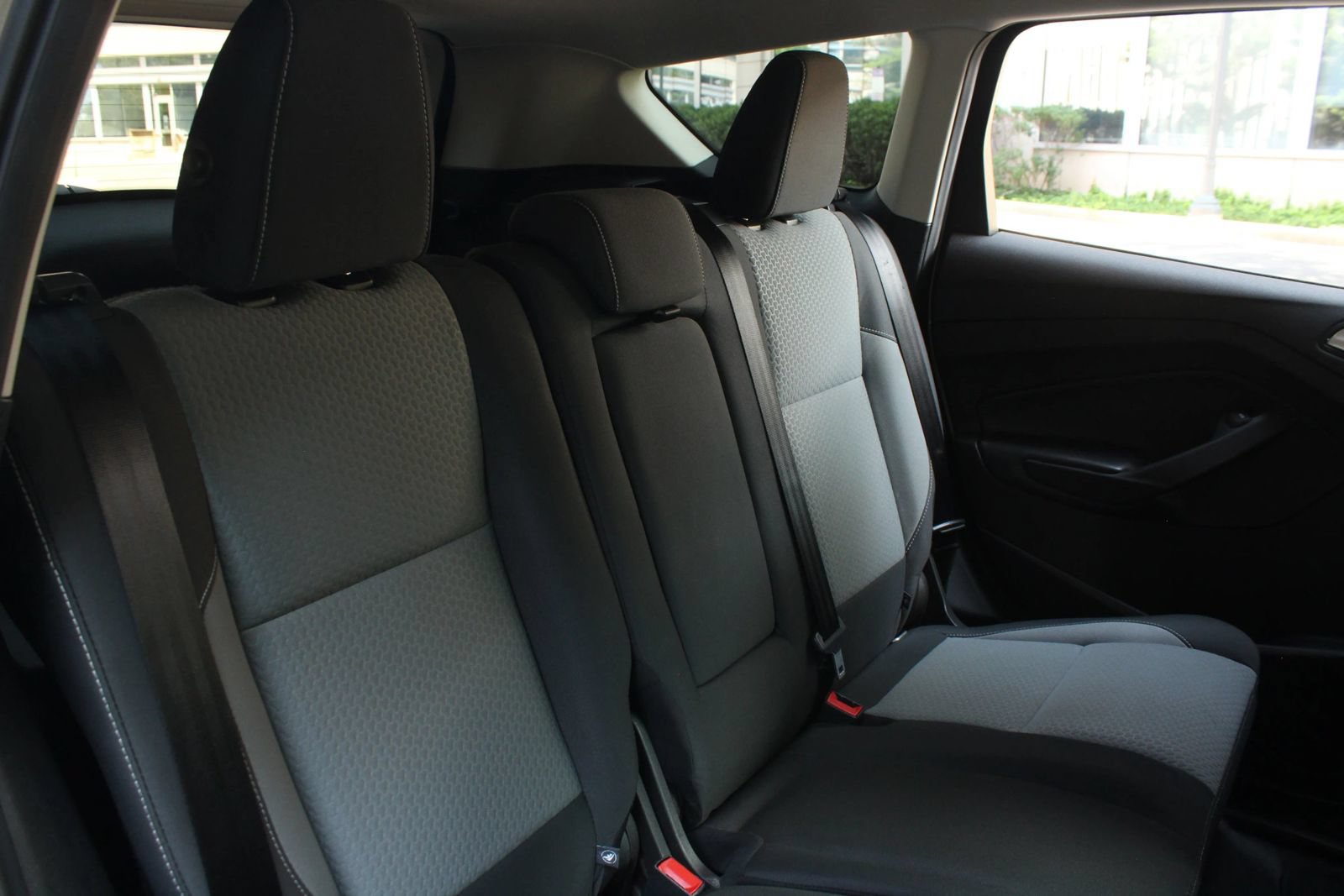 Used 2017 Ford Escape SE w/ SE Cold Weather Package FWD image 22
