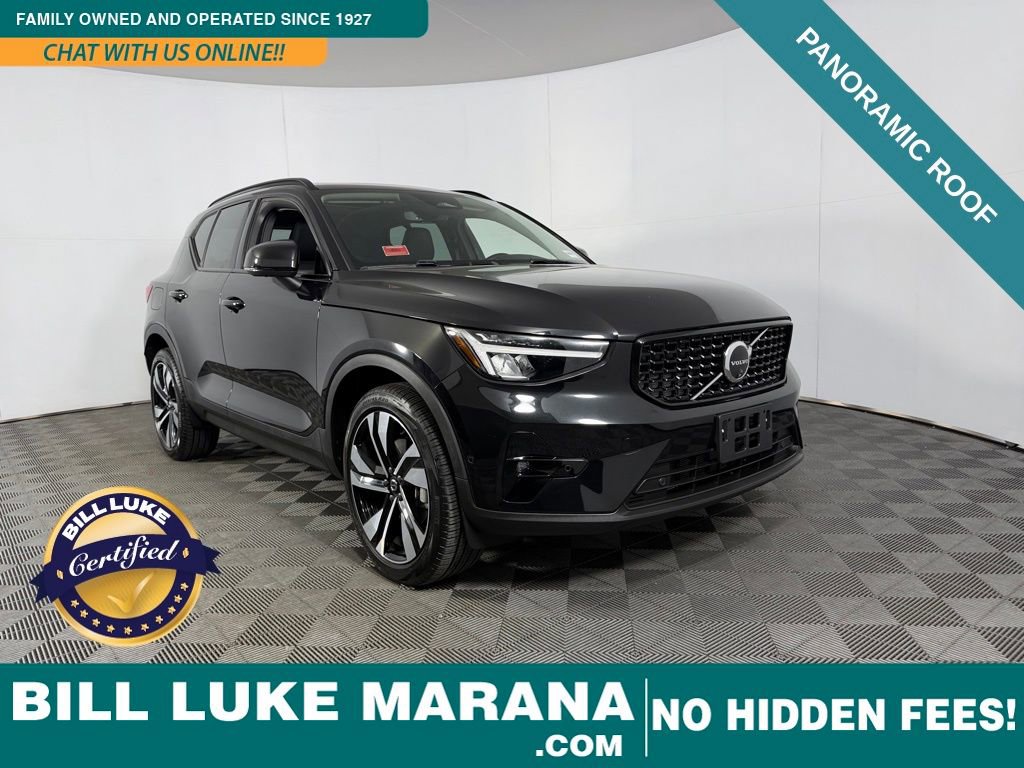Used 2025 Volvo XC40 B5 Plus image 1