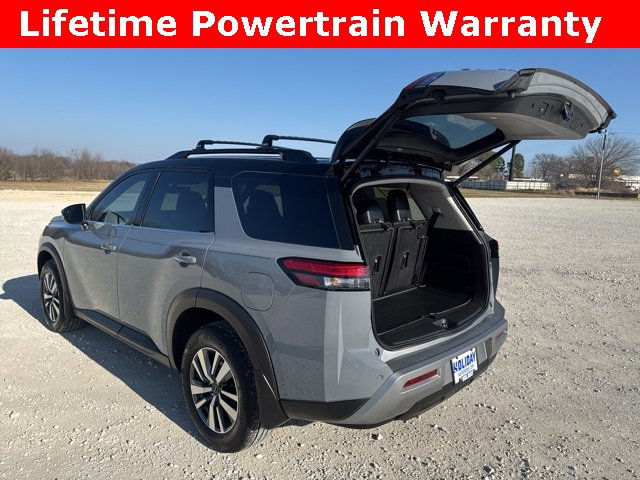 Used 2024 Nissan Pathfinder SL w/ Cargo Package image 4