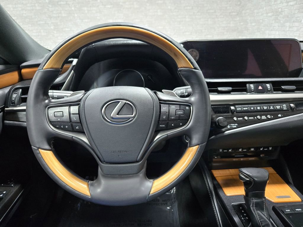 Used 2019 Lexus ES 350 Luxury w/ Accessory Package 2 image 17