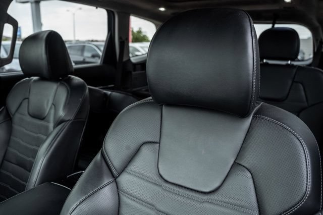 Used 2025 Kia Telluride SX Prestige AWD/4WD image 28