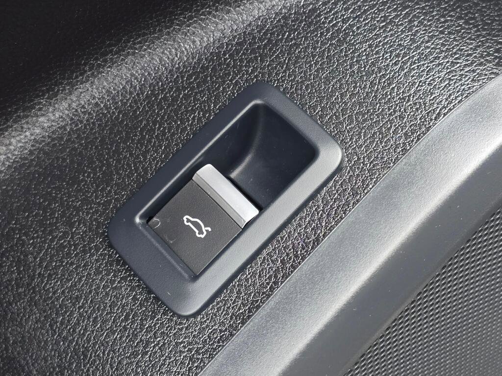 Used 2023 Audi Q5 2.0T Premium w/ Convenience Package image 39