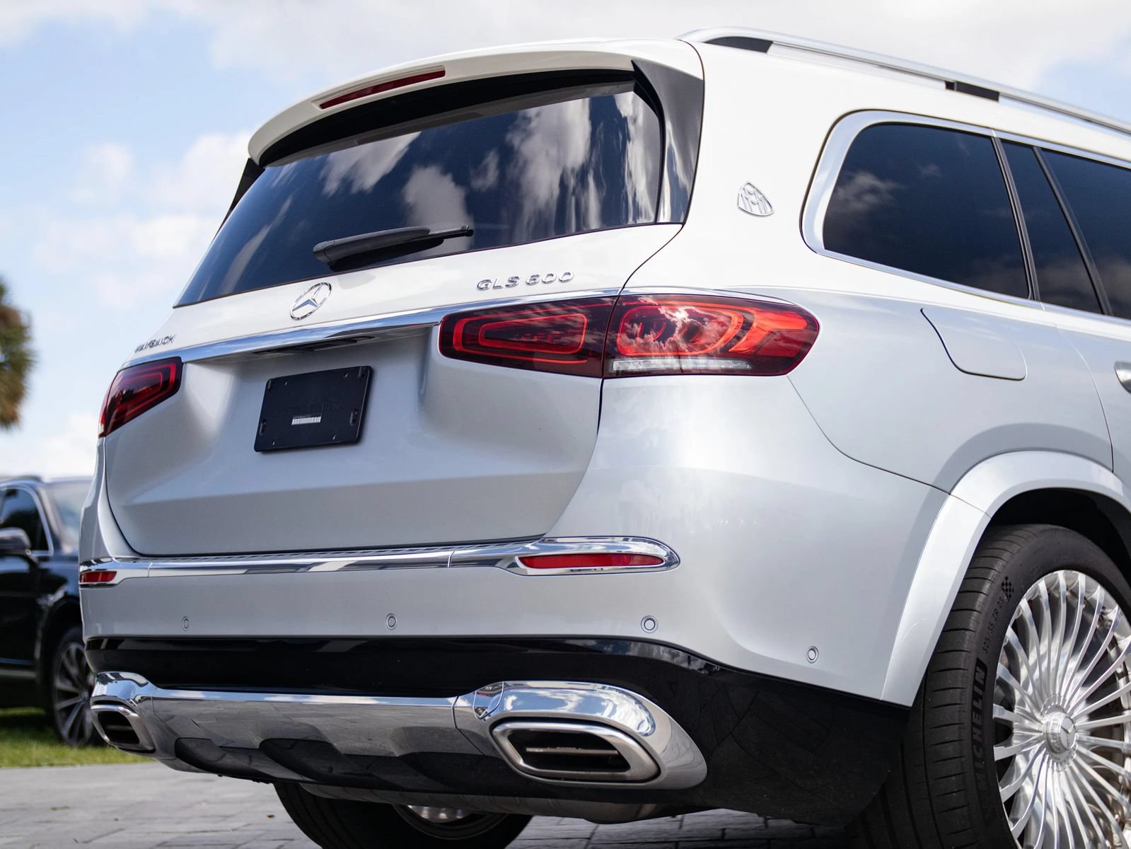 Used 2022 Mercedes-Benz Maybach GLS 600 4MATIC image 17
