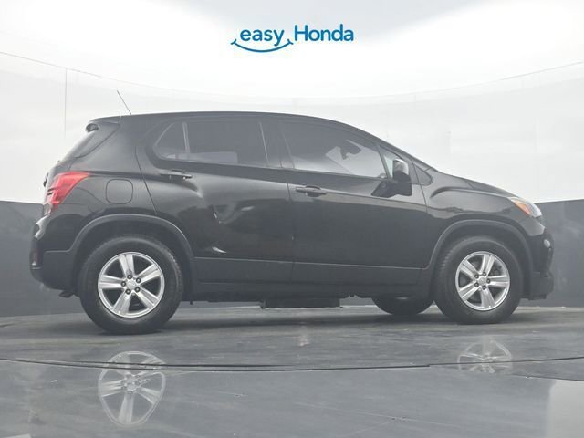 Used 2020 Chevrolet Trax LS image 32