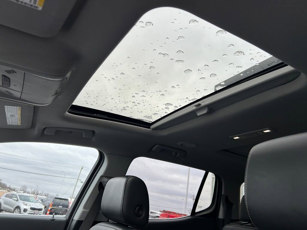 Used 2021 GMC Acadia SLT w/ Elevation Edition image 24