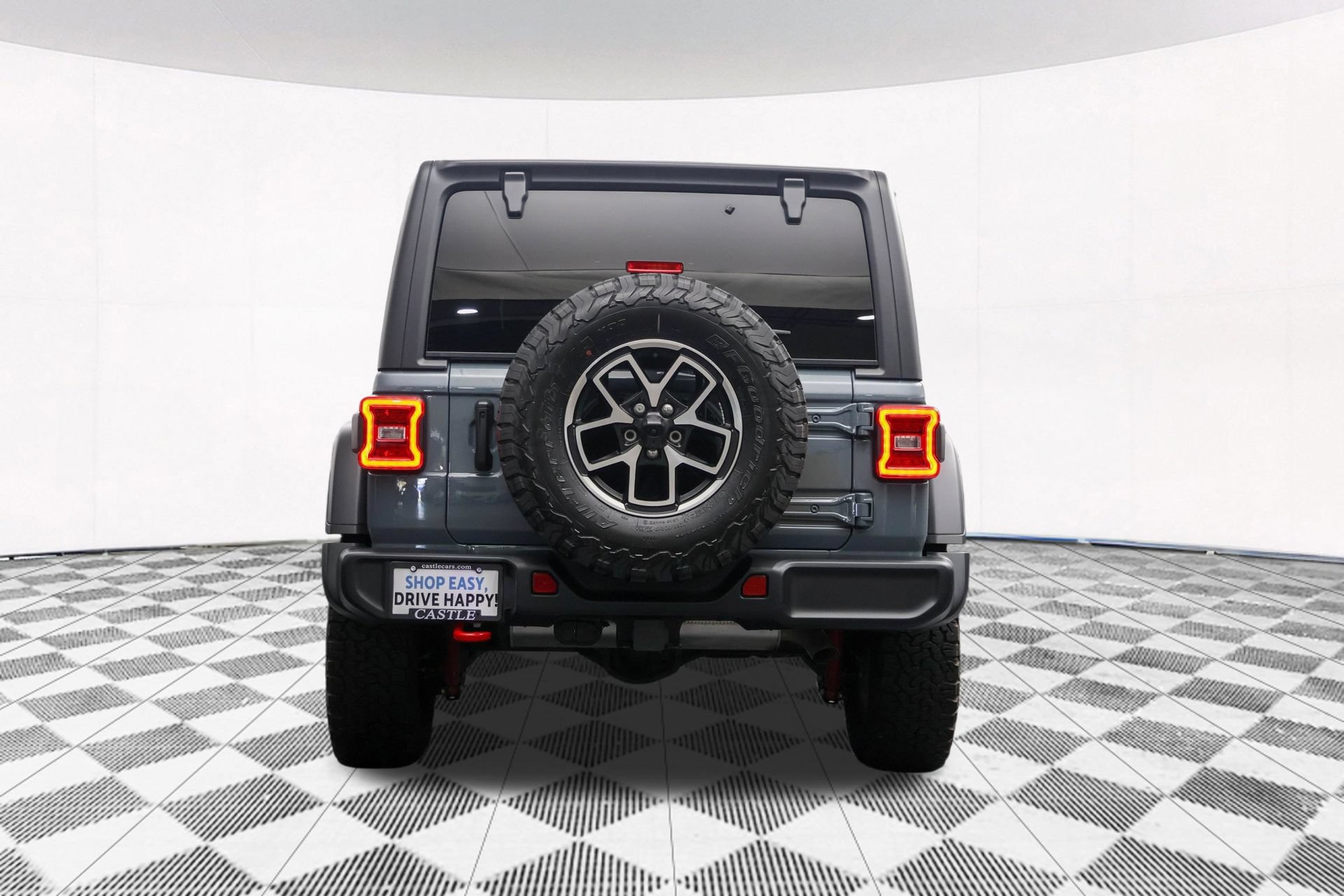 Used 2024 Jeep Wrangler Unlimited Rubicon w/ Dual Top Group AWD/4WD image 43