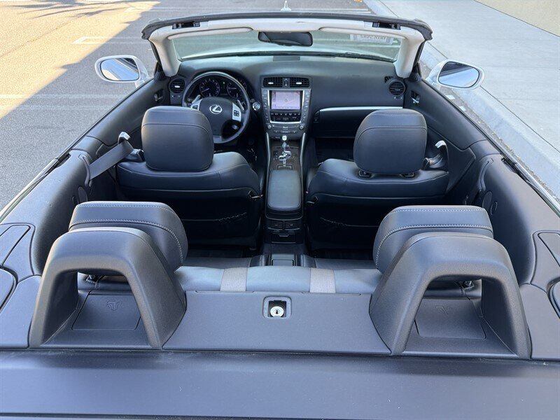 Used 2013 Lexus IS 250C RWD image 21