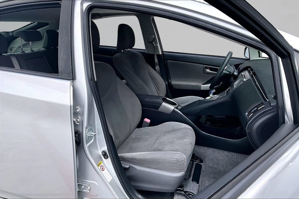 Used 2013 Toyota Prius Three w/ Solar Roof Pkg FWD image 30
