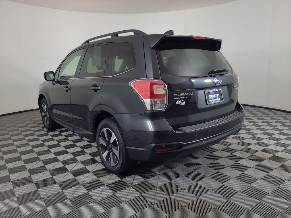 Used 2017 Subaru Forester 2.5i Limited AWD/4WD image 5