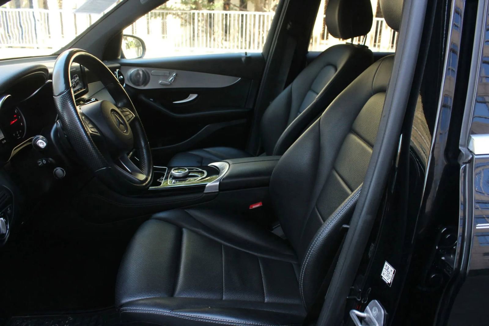 Used 2017 Mercedes-Benz GLC 300 4MATIC w/ Premium 1 Package image 14