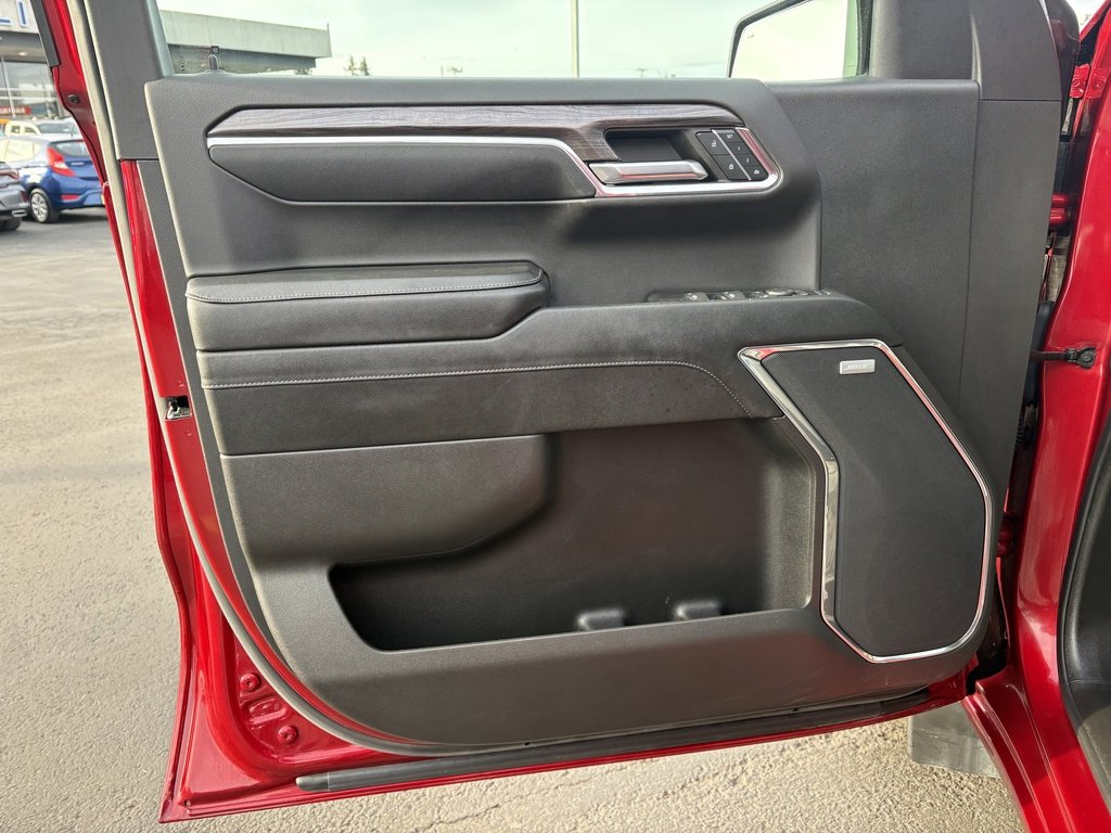 Used 2024 Chevrolet Silverado 1500 LTZ image 14