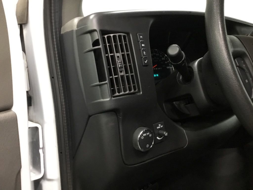 Used 2023 GMC Savana 2500 w/ Driver Convenience Package image 9