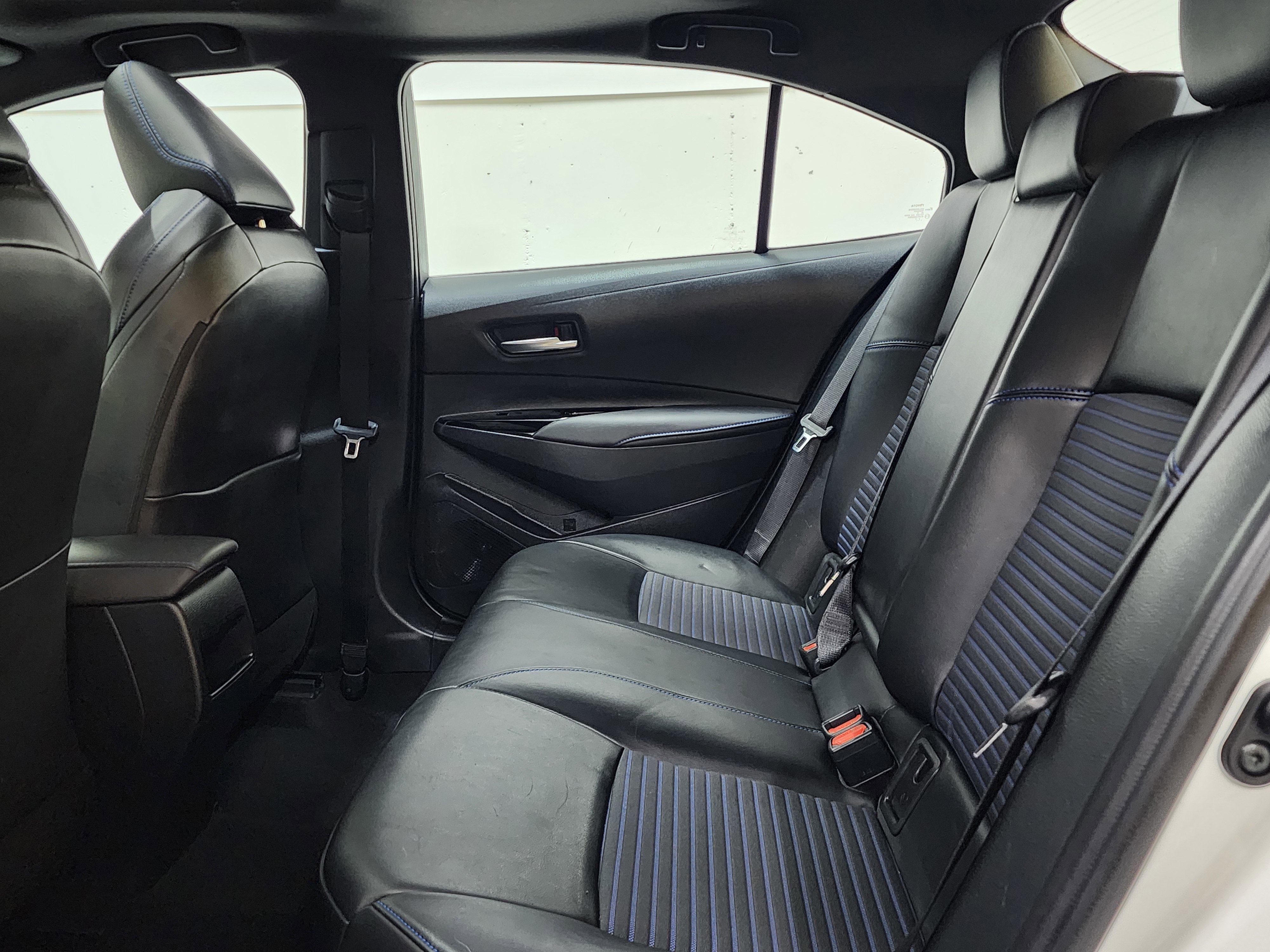 Used 2020 Toyota Corolla XSE image 16