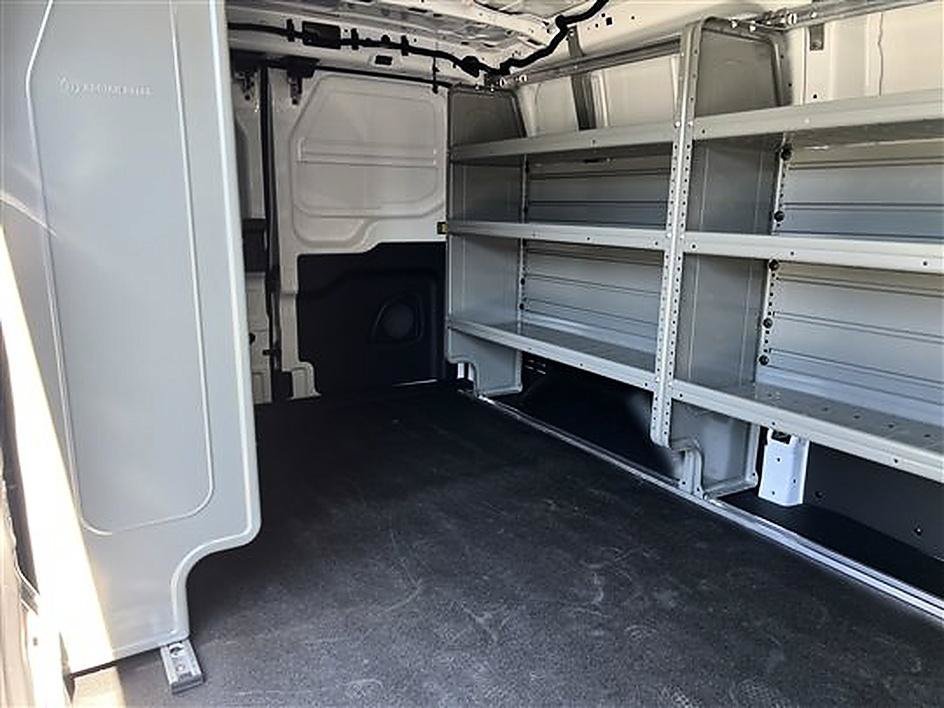 New 2024 Ford Transit 250 Low Roof RWD image 20
