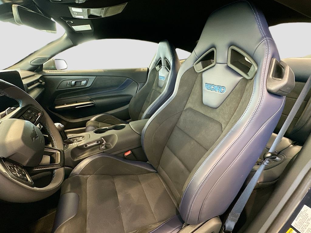 New 2025 Ford Mustang Dark Horse image 9